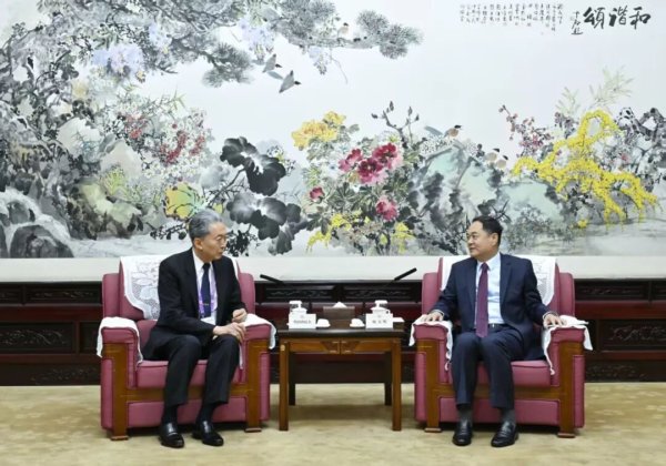 忆融速配 鸠山由纪夫：我怀着反省和谢罪的心情，应邀来华参加纪念大会