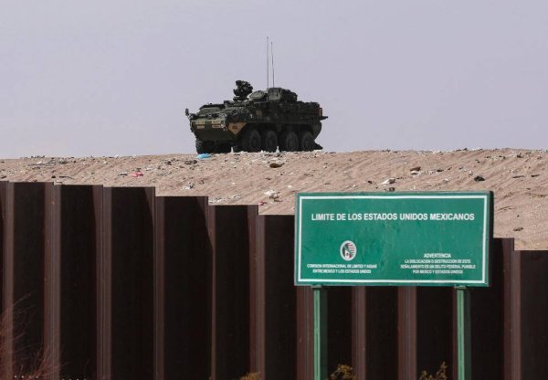 大金牛 美国宣布对人道豁免入境移民征收1000美元